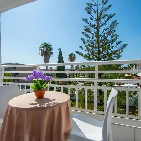 Hotell Ikaros (adults Only) 3*