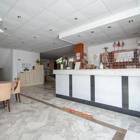 Ikaros (adults Only) Hotell 3*