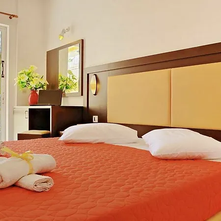 Hotell Ikaros (adults Only)